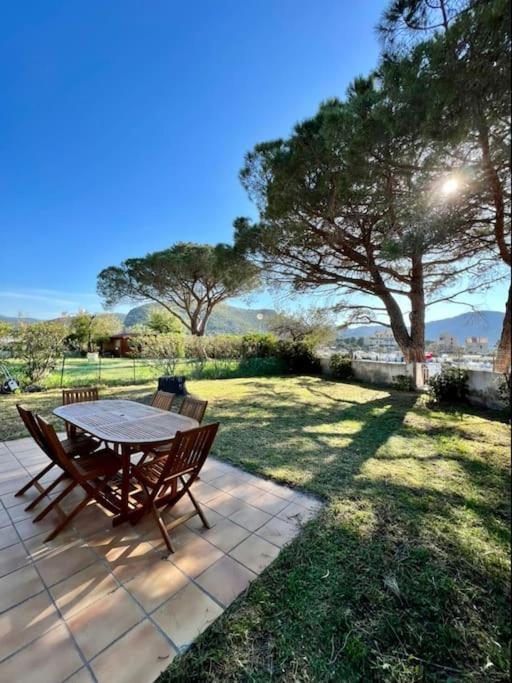 Maison Chaleureuse En Plein Coeur Du Centre Ville Saint-Florent  Eksteriør billede